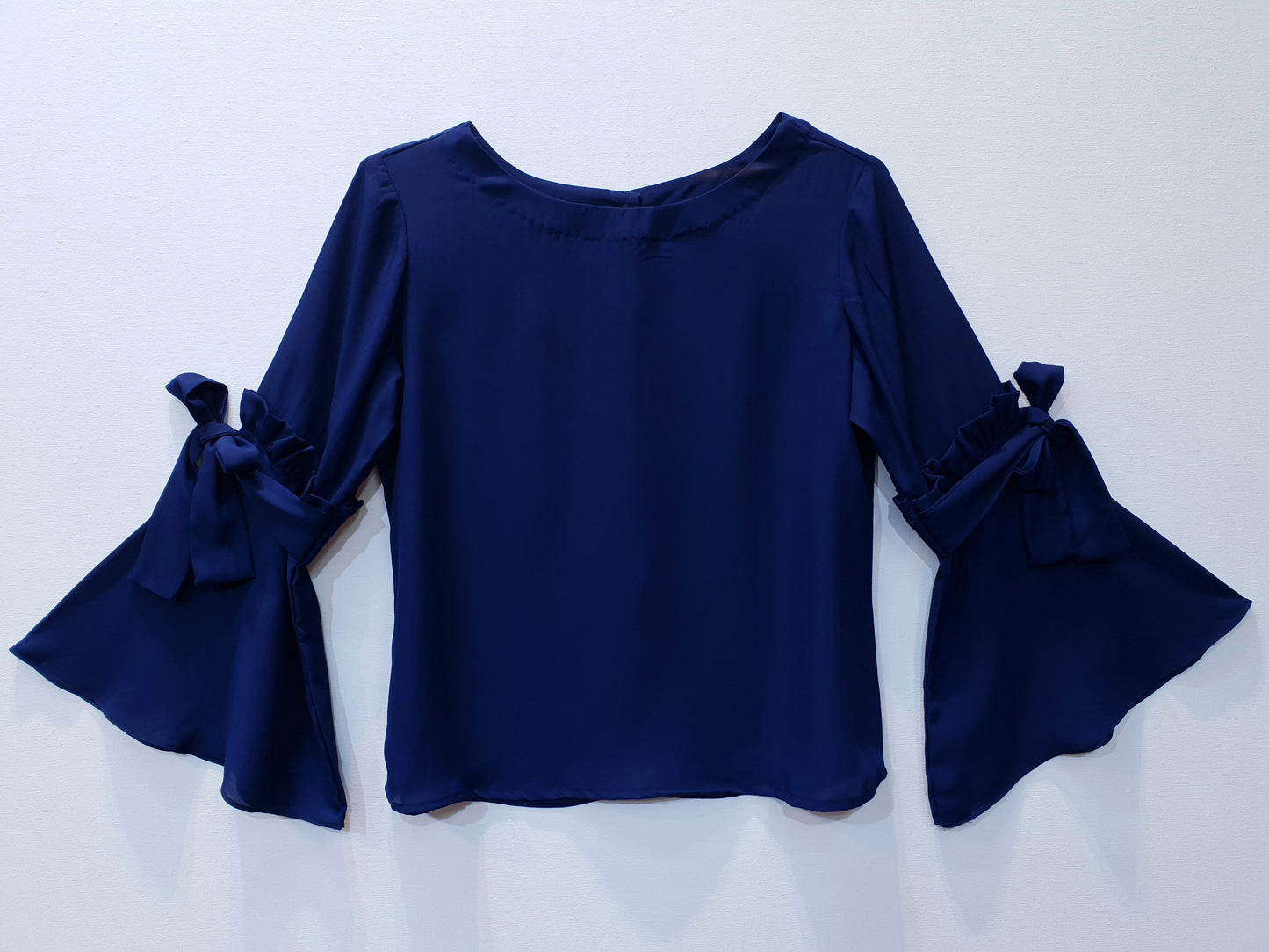 Top with Ruffle Sleeves and Bow Detail