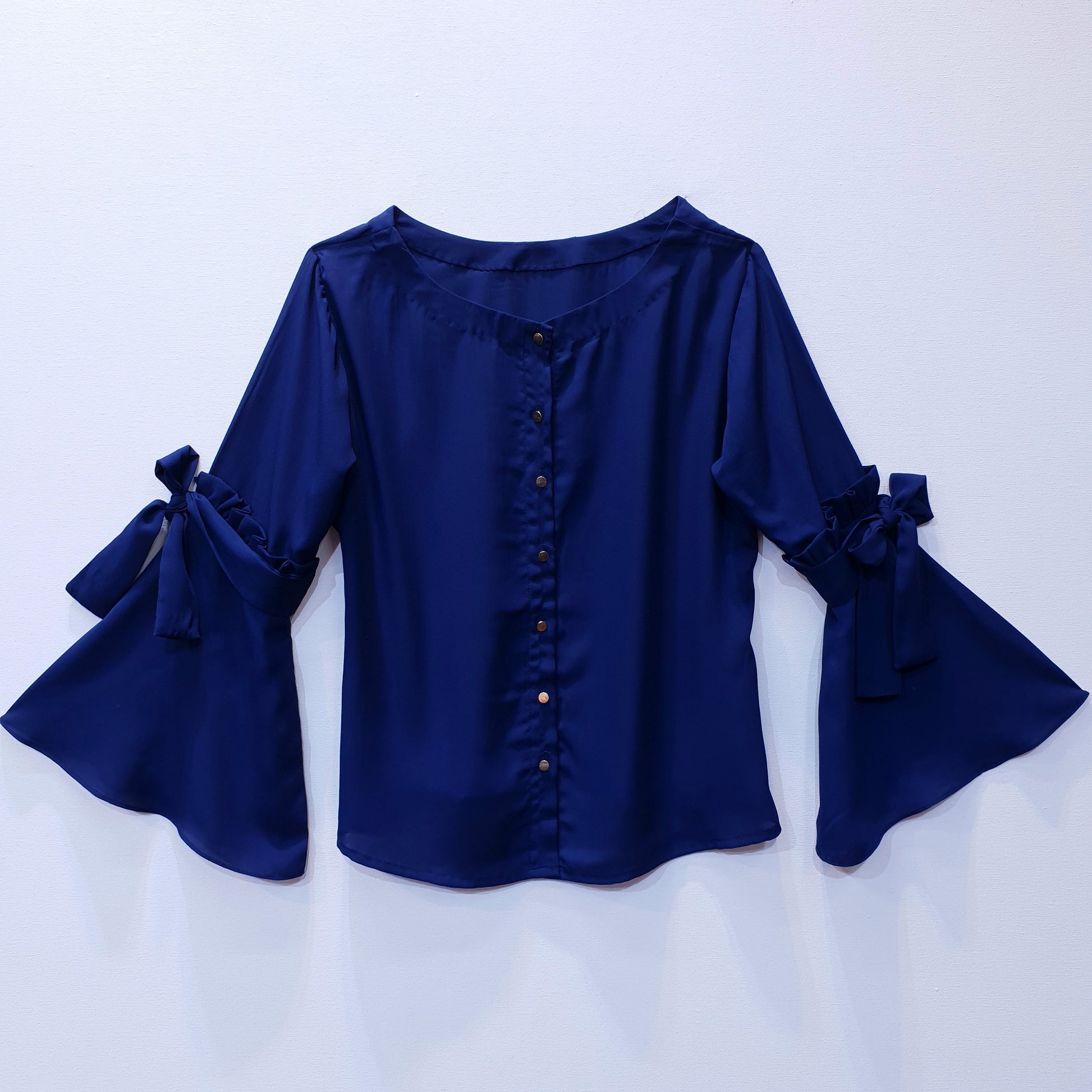 Top with Ruffle Sleeves and Bow Detail