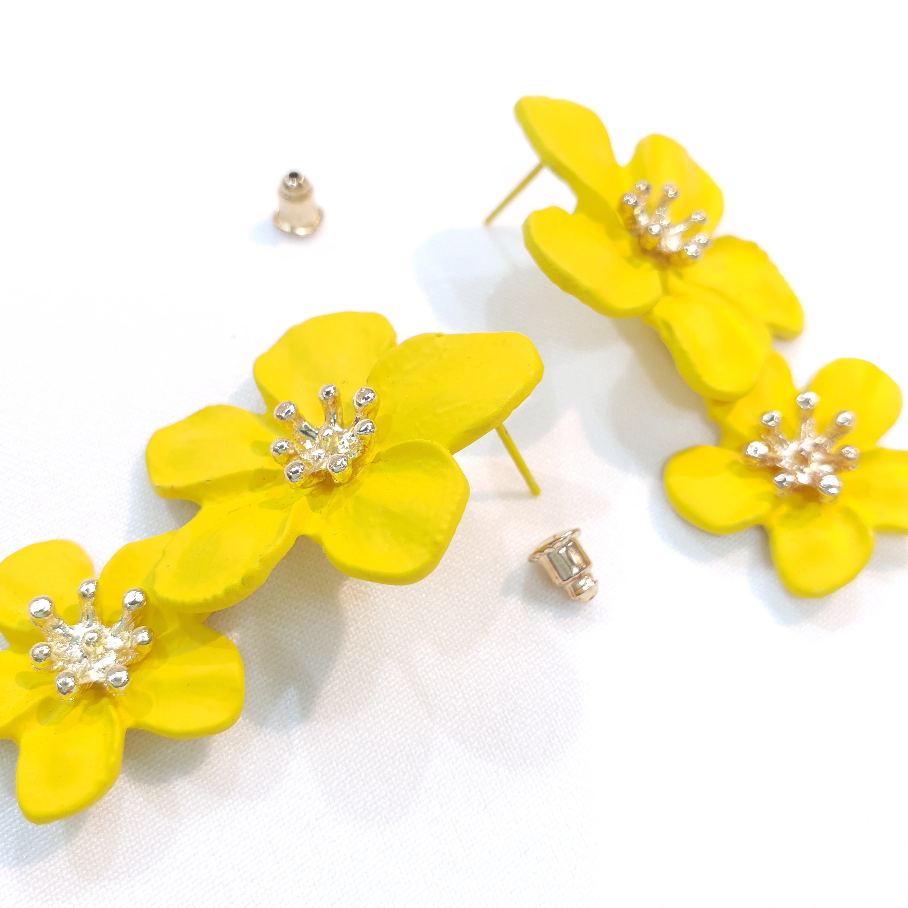 Amazon.com: Metal Poppy Flower Dangle Earring- Matte Painted Dual Flower  Floral Petal Tiered Drop for Women-Apricot yellow: Clothing, Shoes & Jewelry