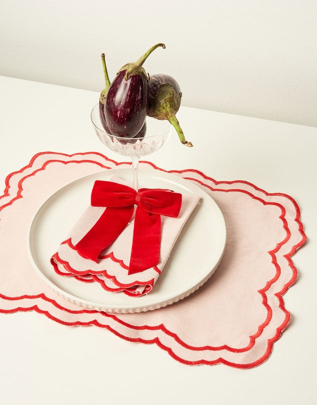 Linen Table Placemet and Napkins Set with Embroidered Scalloped Edges